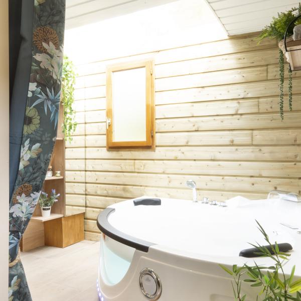 Wellness Chalet – Les Glycines de Monchy
