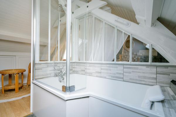 Chambre Douceur Romantique, petit déjeuner inclus et climatisation réversible
