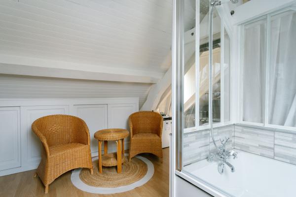 Sweet Romance Room, breakfast included and reversible air conditioning